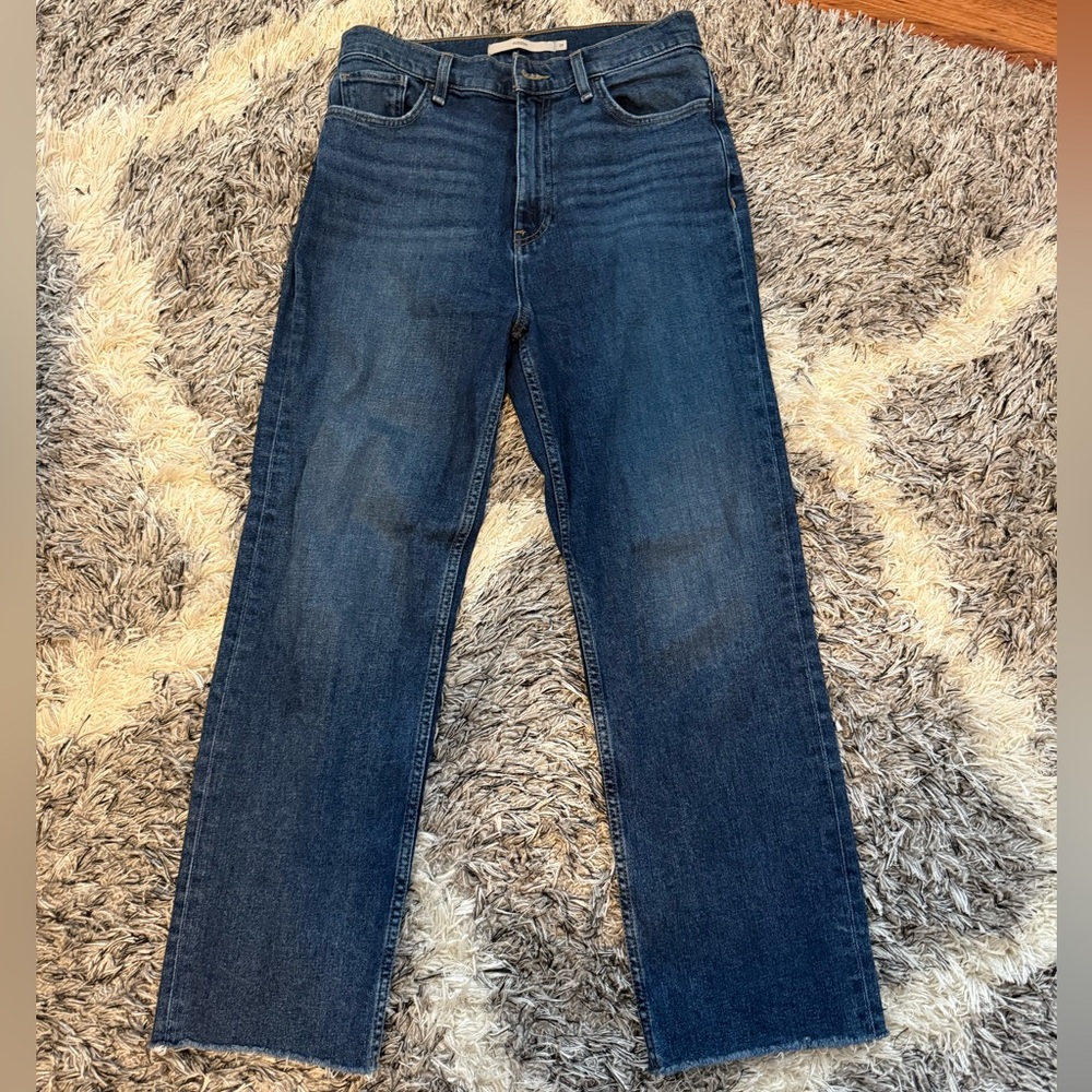 Women’s cropped Blue Denim Jeans